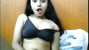 Desi Cute Cam Girl