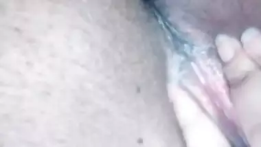 Kolkata girl licking boobs and fingering horny pussy