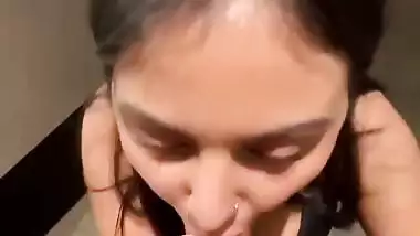 Celebrity hairdresser sucks actor’s dick in blowjob MMS