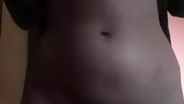 Pk sexy wife show her hot ass