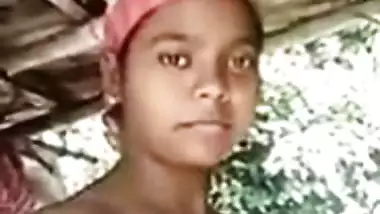 Dehati desi boudi from Bangladesh exposing natural nude figure