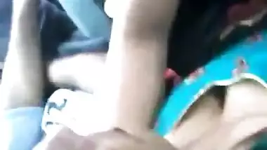 Desi Cleavage In Bus - Movies.