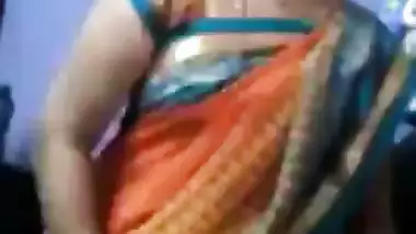 Malayali aunty showing yoni – Solo nude MMS