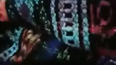 Chut ki video – Desi hottie showing yoni