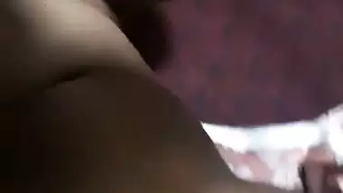 Sex MMS of a lady taking a huge dick in her tight pussy