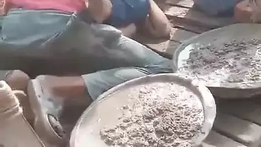 Bihari sex video of a Patna girl getting fucked by a mason