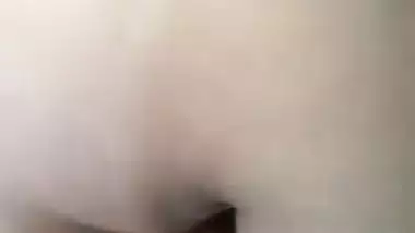 Amateur webcam model from India willingly demonstrates XXX parts
