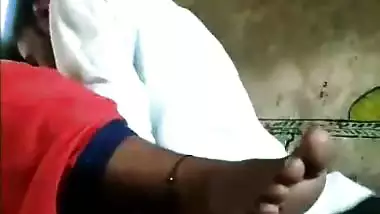 Viral xxx video of a pervert fucking his desi cousin