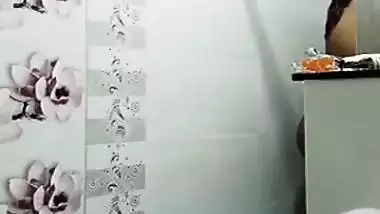 Pregnant Actress Swathi Naidu bathing