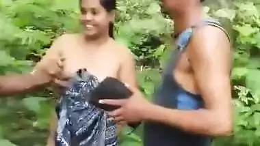 Odia Cheating Wife Outdoor Fucking Caught By Village People