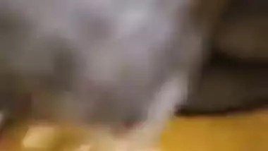 Owner squeezes his maid’s boobs in desi mms