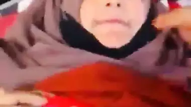 Pakistani xxx video of a hijabi girl fucking like a slut